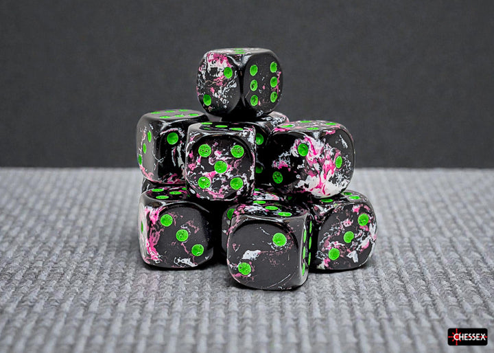 Brush Paintball/green 16mm d6 Dice Block (12 dice) (Chessex) (24614)