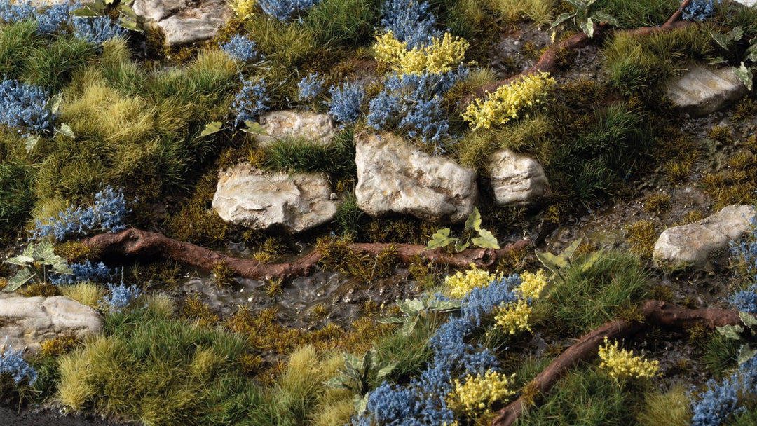 GamersGrass Bluebeard Flowers