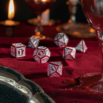 Bloodsucker Dice Set: Scarlet (Q-Workshop) (SBSU02)