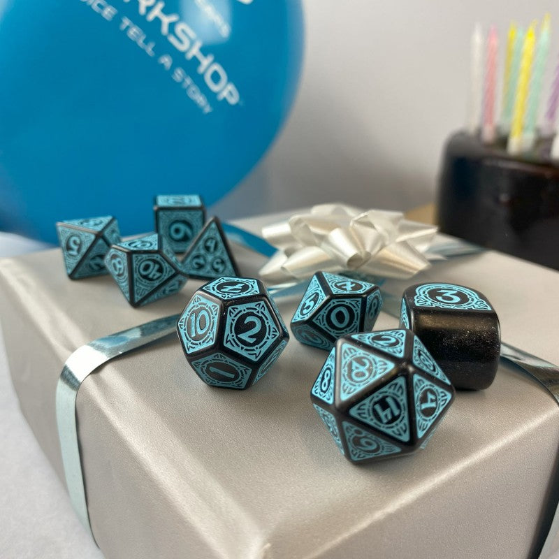 Q WORKSHOP 20 years: Viking Dice Set (Q-Workshop) (S20Y02)