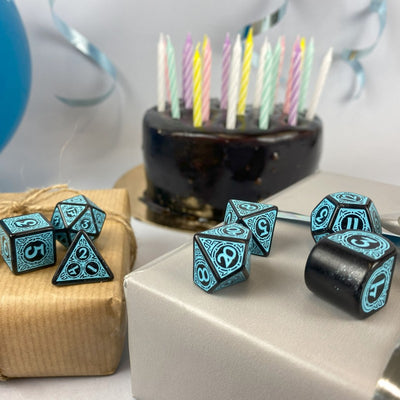 Q WORKSHOP 20 years: Viking Dice Set (Q-Workshop) (S20Y02)