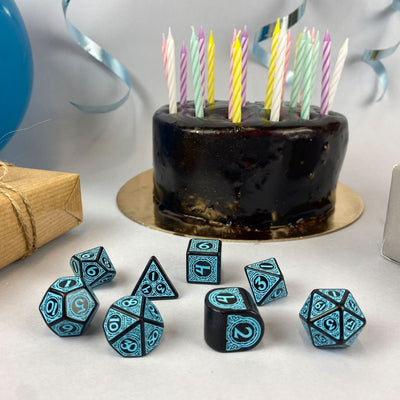 Q WORKSHOP 20 years: Viking Dice Set (Q-Workshop) (S20Y02)