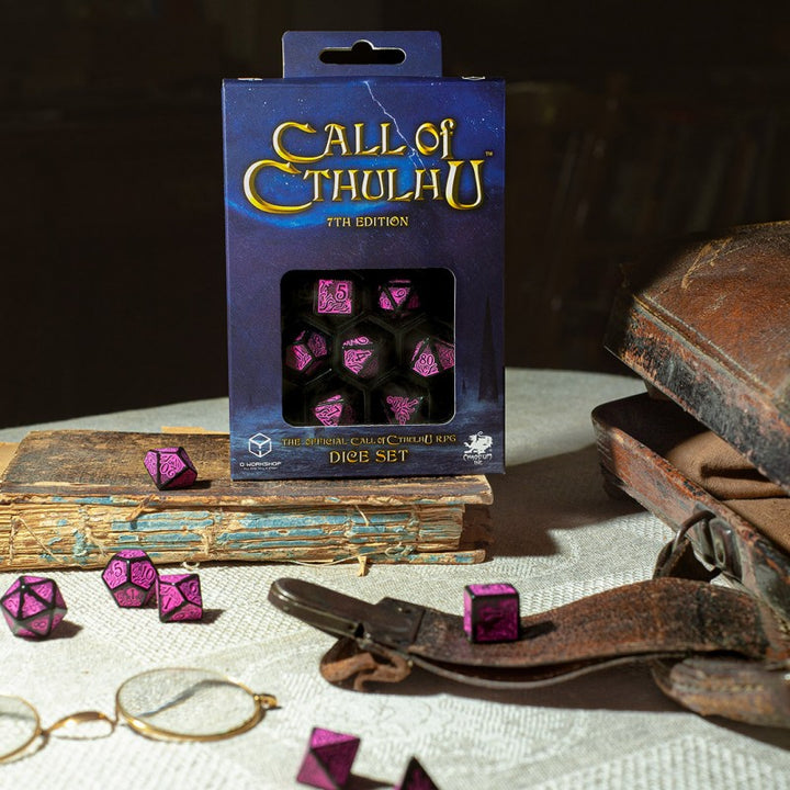 Call of Cthulhu 7th Edition - Black & magenta Dice Set (Q-Workshop) (SCTR3P)