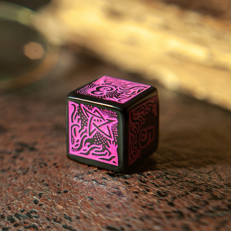 Call of Cthulhu 7th Edition - Black & magenta Dice Set (Q-Workshop) (SCTR3P)