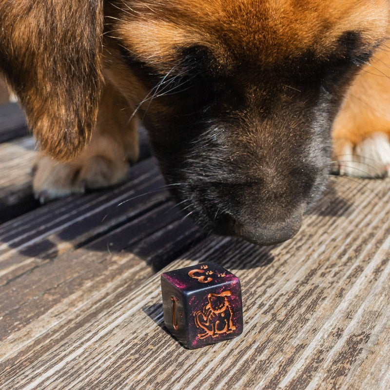 DOGS Dice Set: Luna (Q-Workshop) (SDOG01)