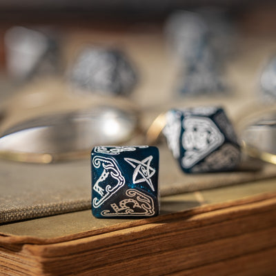 Call of Cthulhu Abyssal & white Dice Set (Q-Workshop) (SCTH3F)