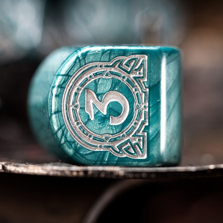 Viking Modern Dice Set: Mjolnir (Q-Workshop) (RVIK05)