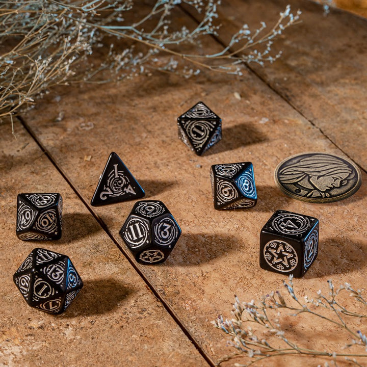 The Witcher Dice Set: Yennefer - The Obsidian Star (Q-Workshop) (SWYE02)